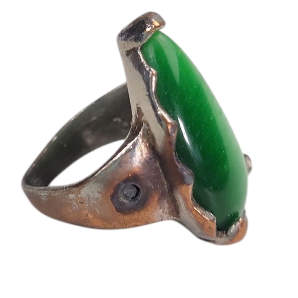 Green Stone Gothic Cocktail Ring Medieval Ring - Picture 2 of 4